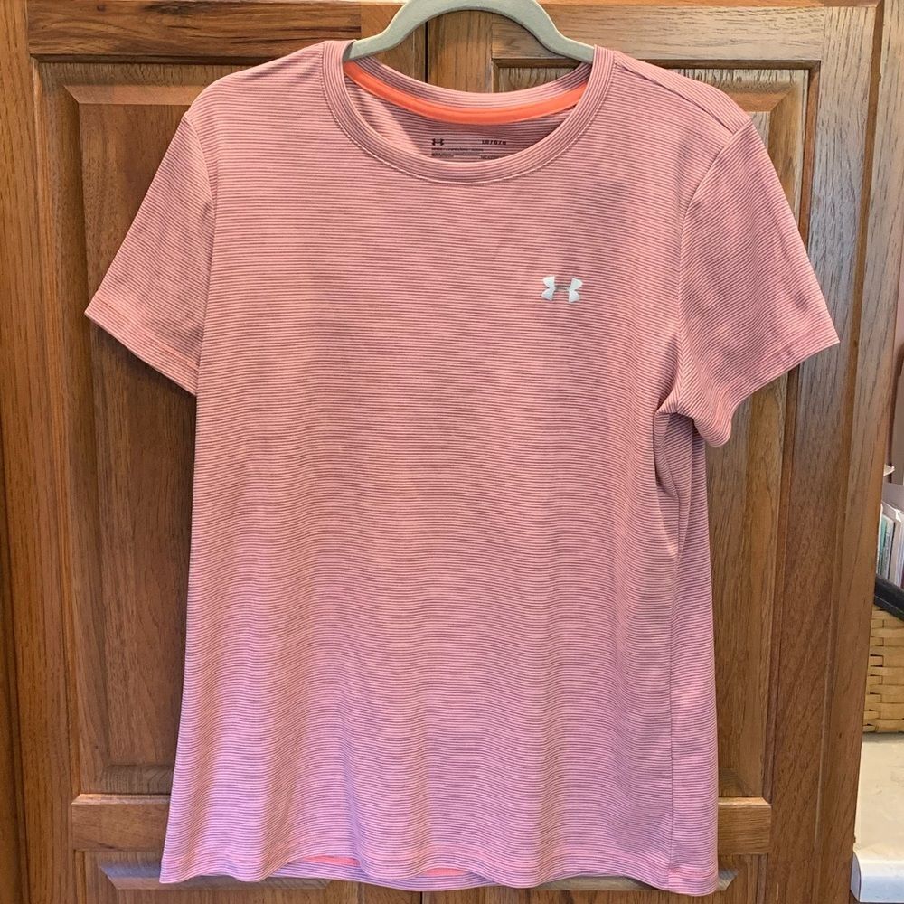 Large- Under Armour Heat Gear Tshirt